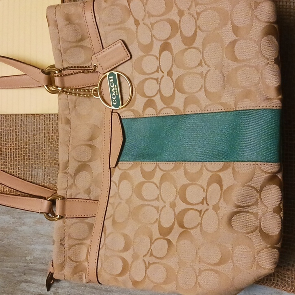 Coach shoulder bag